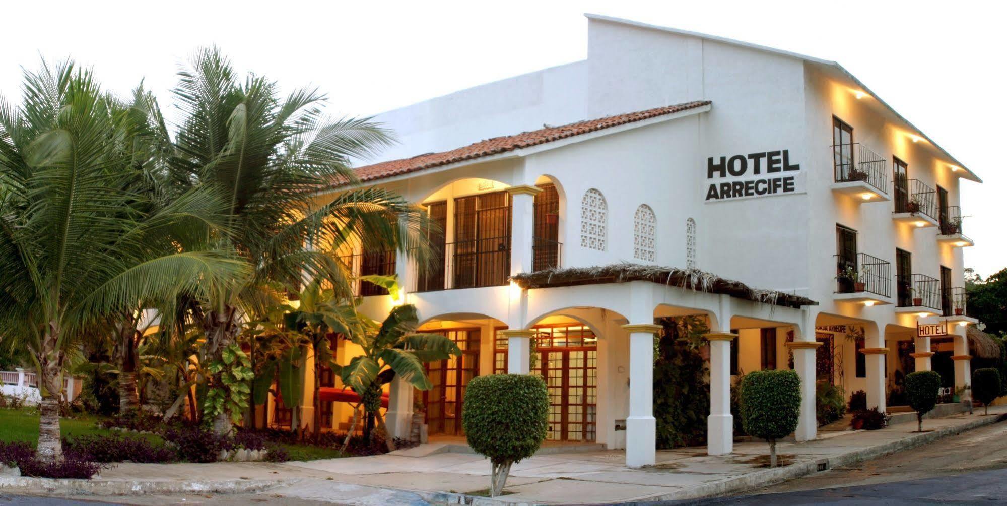 Hotel Arrecife Huatulco Plus Santa Cruz Huatulco Ngoại thất bức ảnh